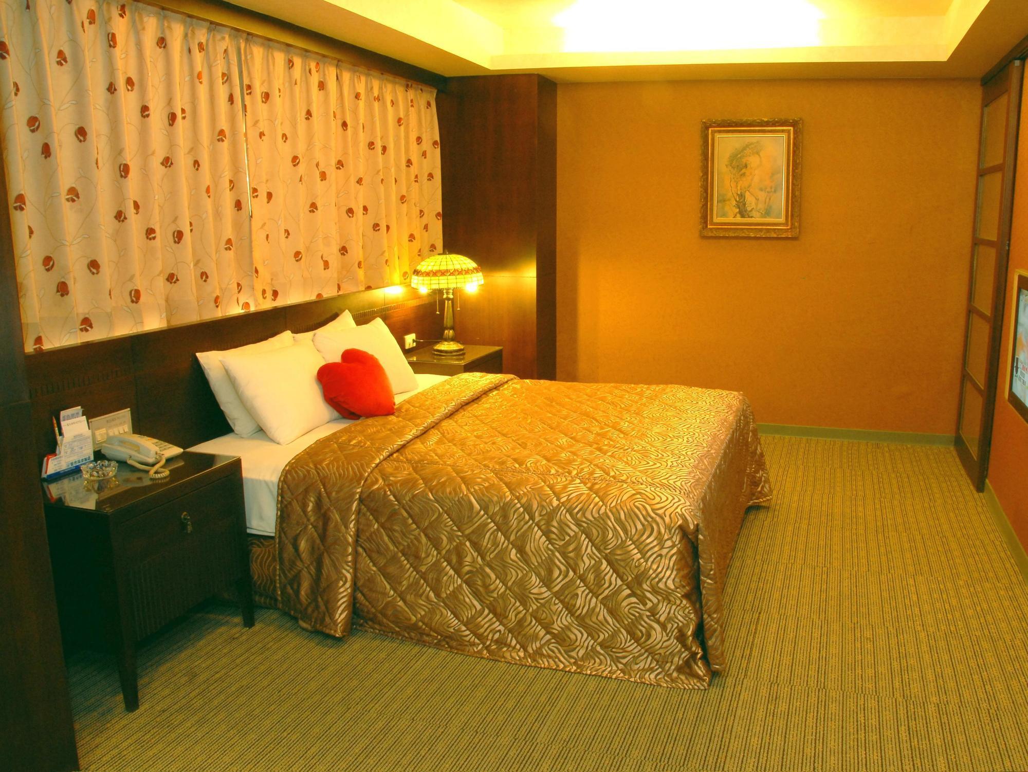Blue Coast Hotel Kaohsiung Exterior foto